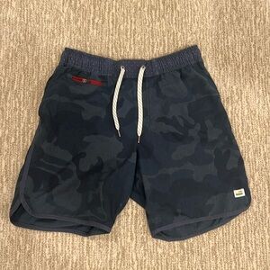 Vuori mens banks shorts 7”